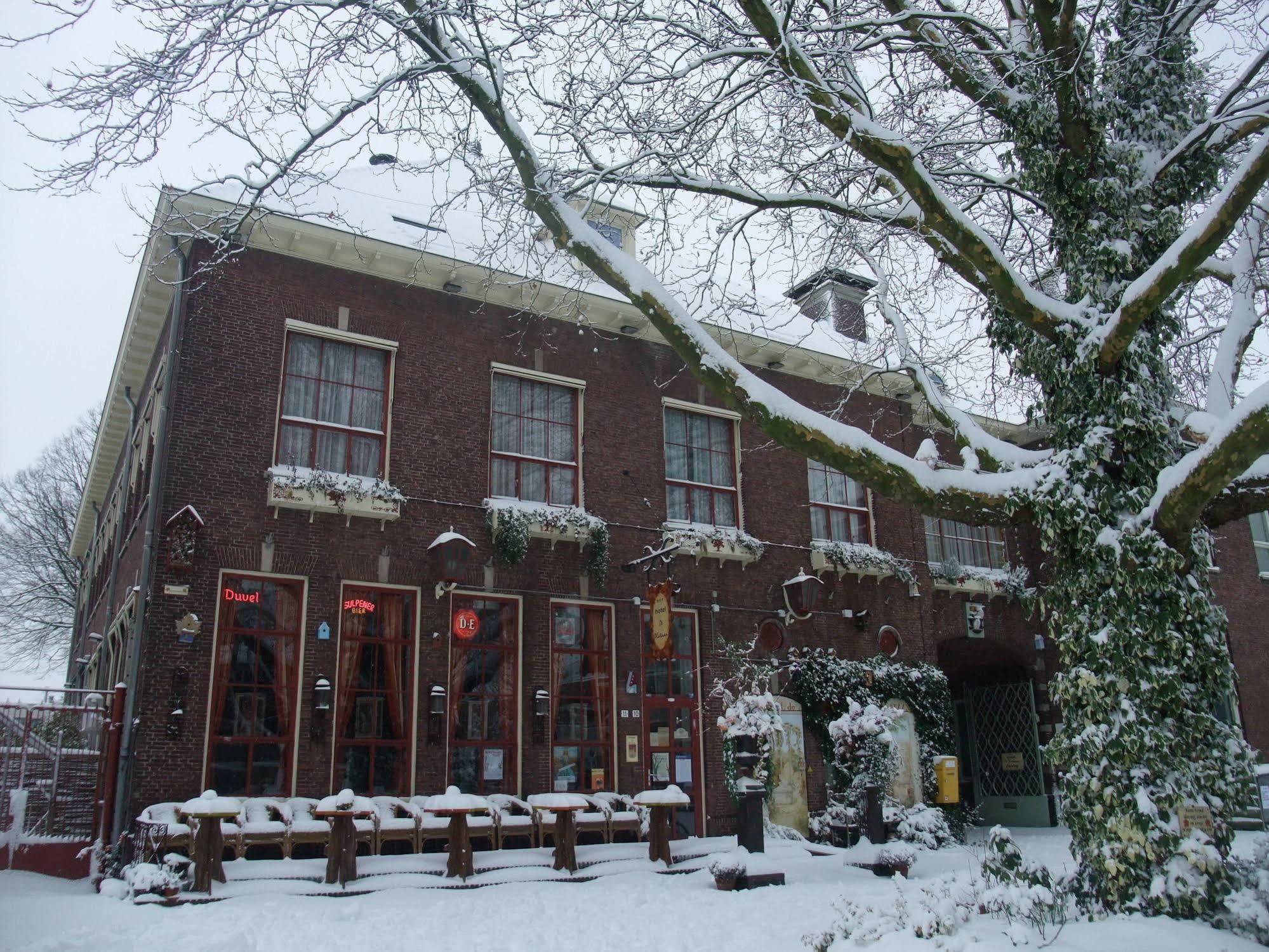 Hotel De Plataan Centrum 3*